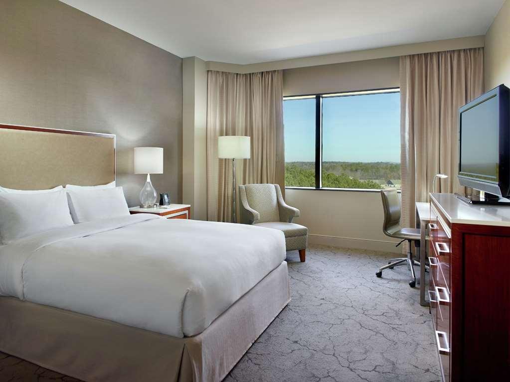 Hilton Atlanta Northeast Hotell Norcross Rum bild