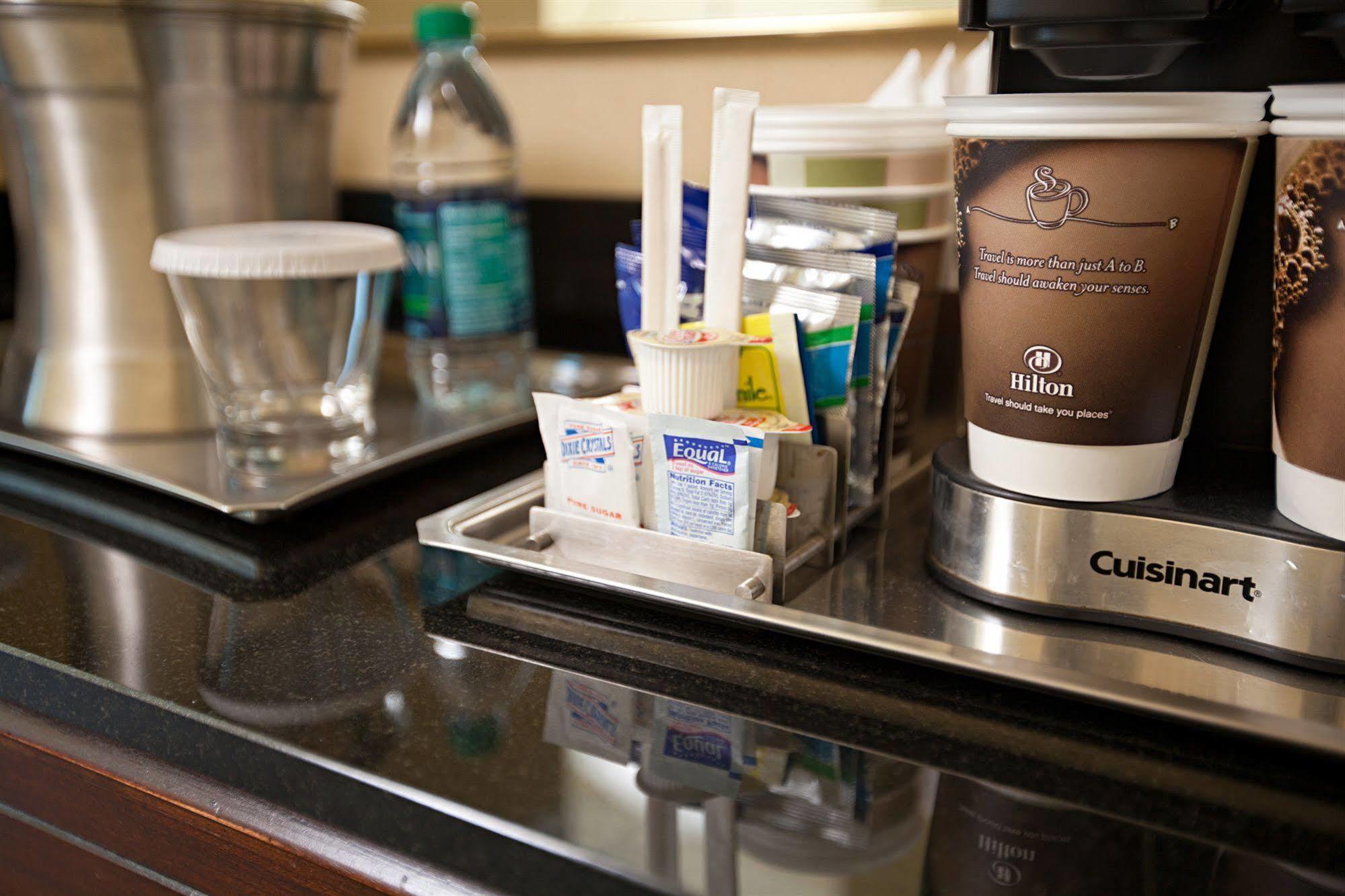 Hilton Atlanta Northeast Hotell Norcross Exteriör bild